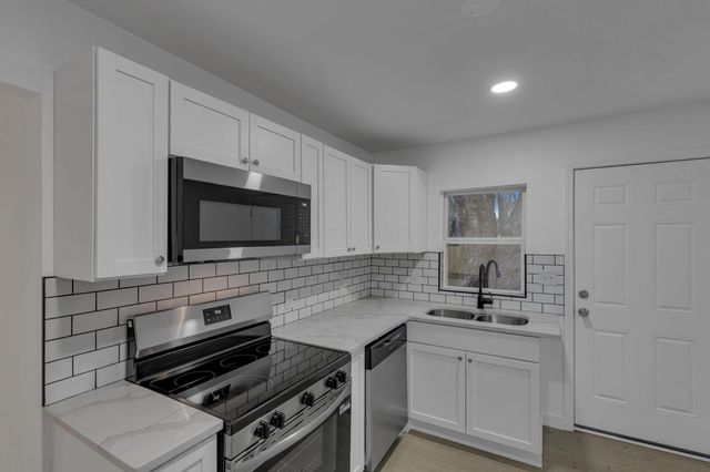 1575 Vendome Drive S, Columbus, OH 43219