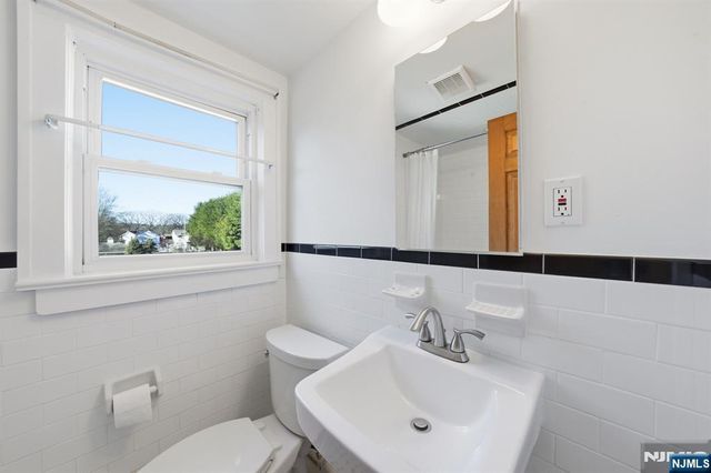 70 Weinmanns Boulevard, Wayne, NJ 07470