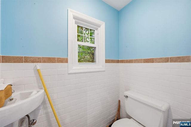 70 Weinmanns Boulevard, Wayne, NJ 07470