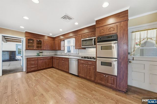 70 Weinmanns Boulevard, Wayne, NJ 07470