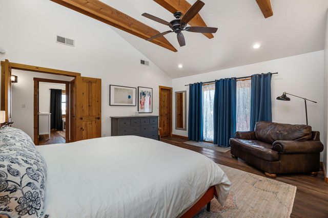 19 Roadrunner Trail, Placitas, NM 87043