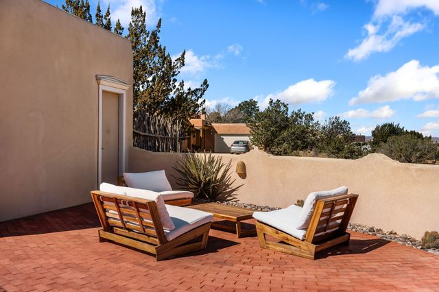 19 Roadrunner Trail, Placitas, NM 87043