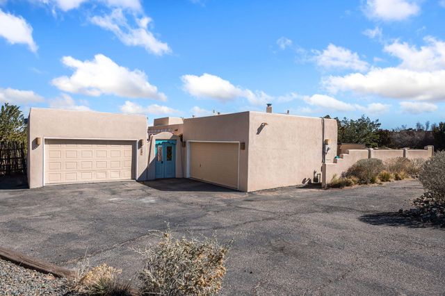 19 Roadrunner Trail, Placitas, NM 87043