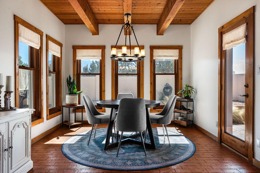 Image 15 of property listing at 19 Roadrunner Trail, Placitas, NM 87043