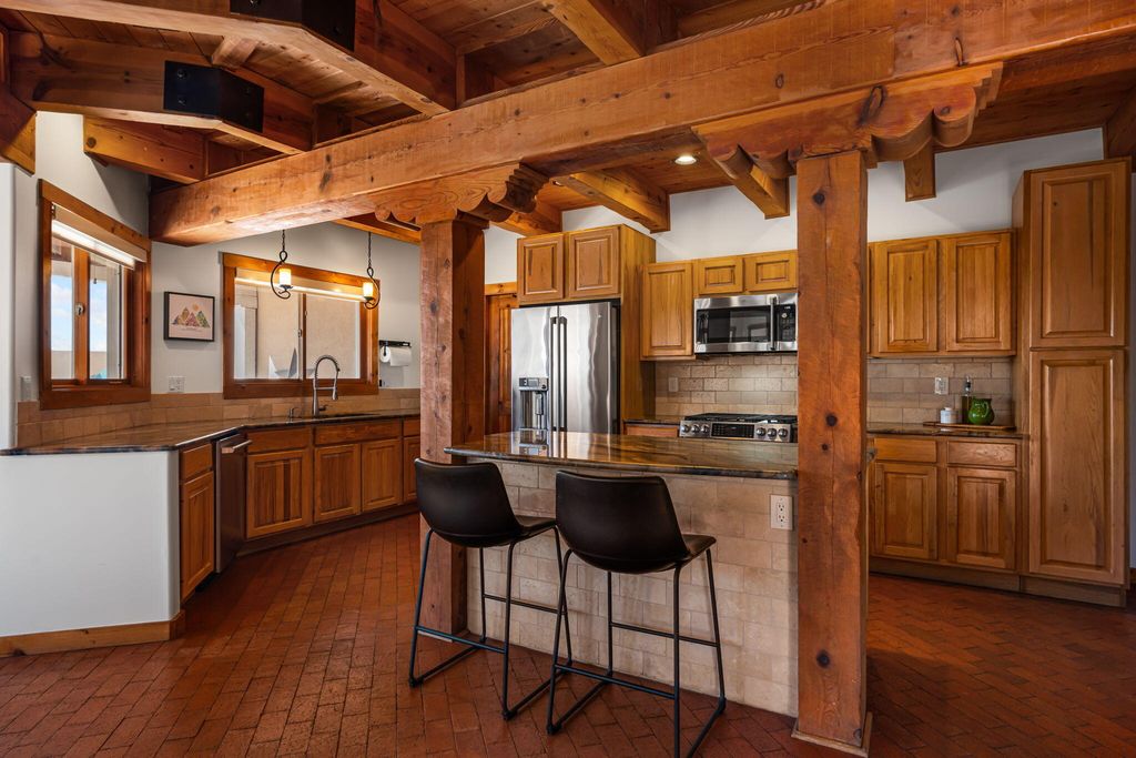 Image 18 of property listing at 19 Roadrunner Trail, Placitas, NM 87043