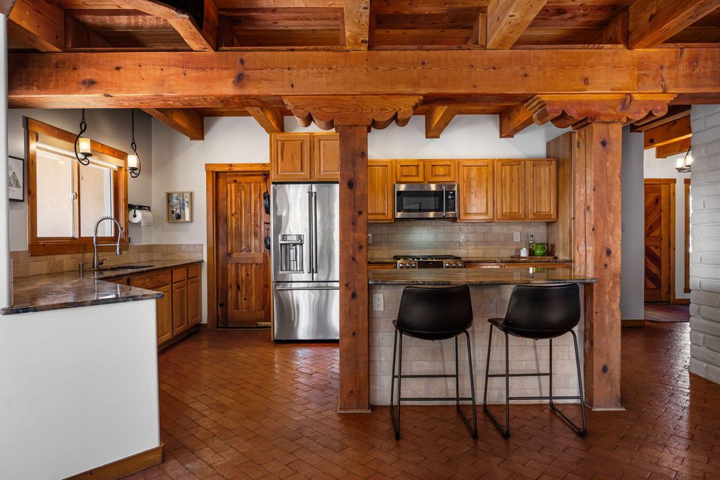 Image 20 of property listing at 19 Roadrunner Trail, Placitas, NM 87043