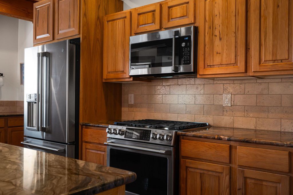 Image 22 of property listing at 19 Roadrunner Trail, Placitas, NM 87043