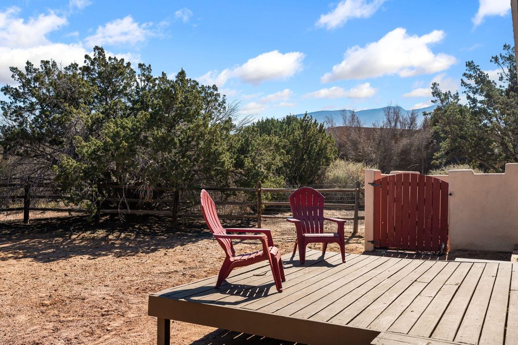 Image 37 of property listing at 19 Roadrunner Trail, Placitas, NM 87043