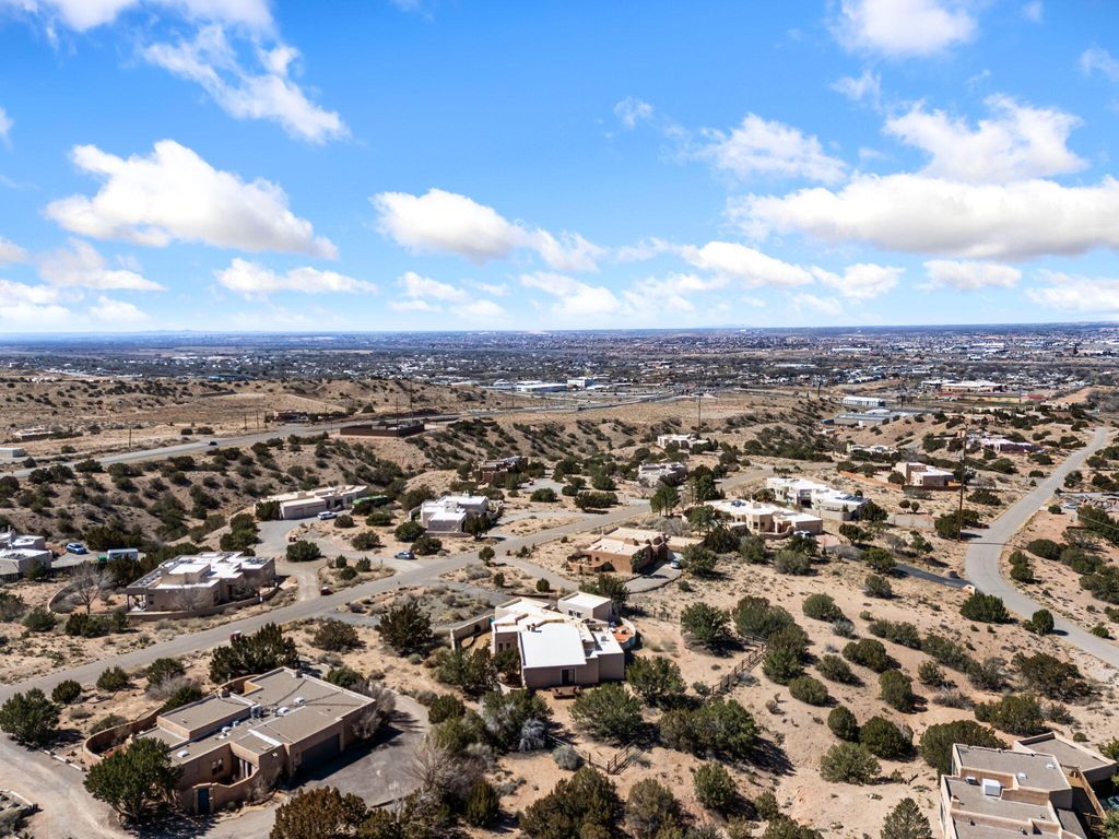 Image 49 of property listing at 19 Roadrunner Trail, Placitas, NM 87043