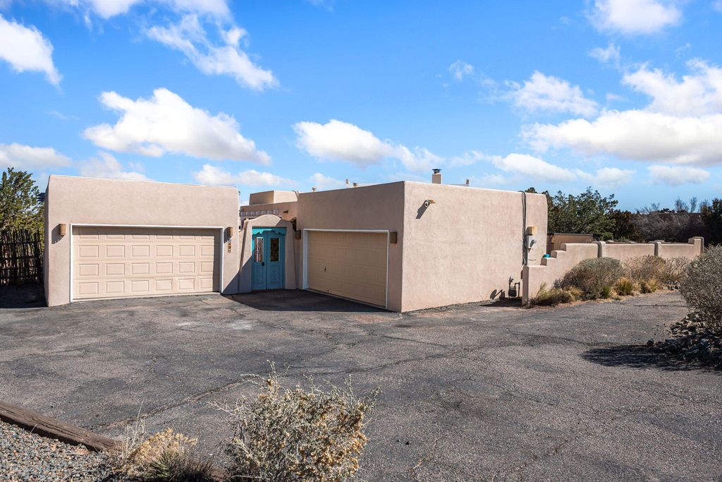 Image 50 of property listing at 19 Roadrunner Trail, Placitas, NM 87043