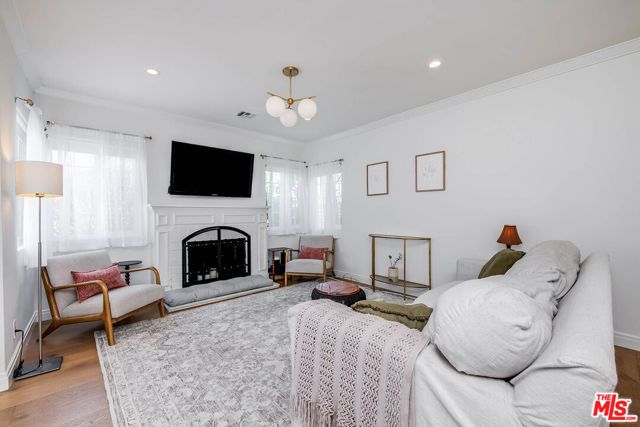 14716 Killion Street, Sherman Oaks, CA 91411