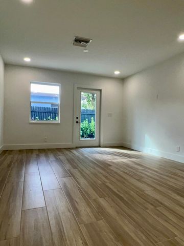 140 SW 5th Avenue, Delray Beach, FL 33444