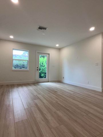 140 SW 5th Avenue, Delray Beach, FL 33444