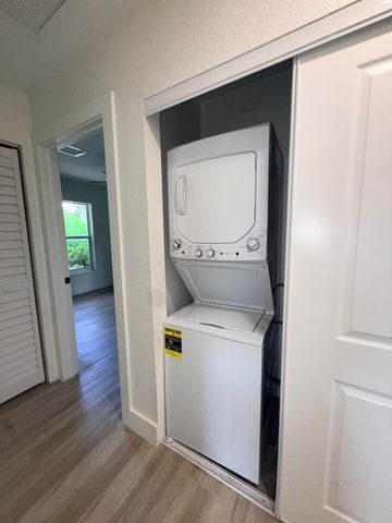 140 SW 5th Avenue, Delray Beach, FL 33444