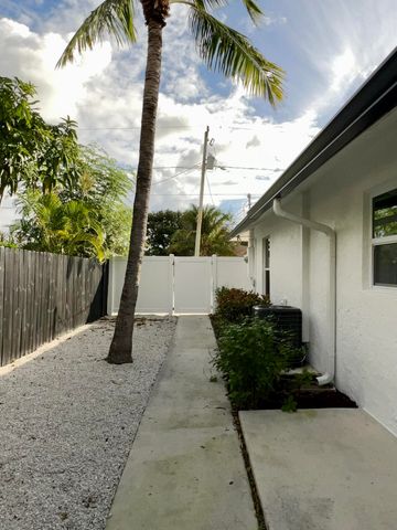 140 SW 5th Avenue, Delray Beach, FL 33444