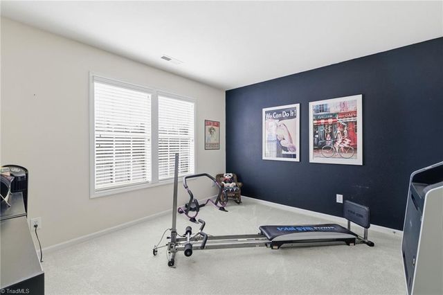 252 Brooks Landing Drive, Winston-salem, NC 27106