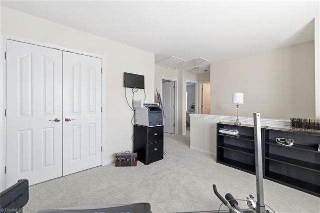 252 Brooks Landing Drive, Winston-salem, NC 27106