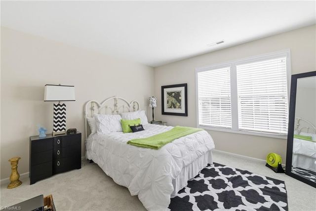 252 Brooks Landing Drive, Winston-salem, NC 27106