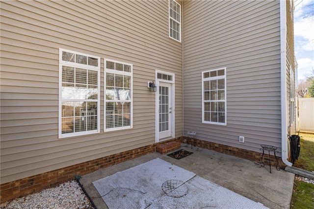 252 Brooks Landing Drive, Winston-salem, NC 27106