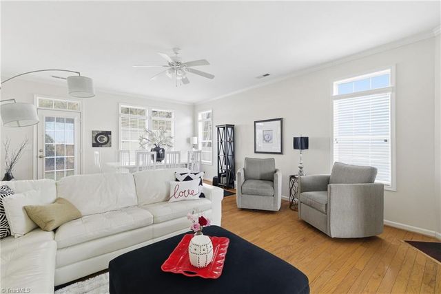 252 Brooks Landing Drive, Winston-salem, NC 27106