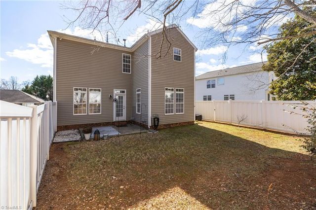 252 Brooks Landing Drive, Winston-salem, NC 27106