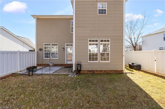 252 Brooks Landing Drive, Winston-salem, NC 27106