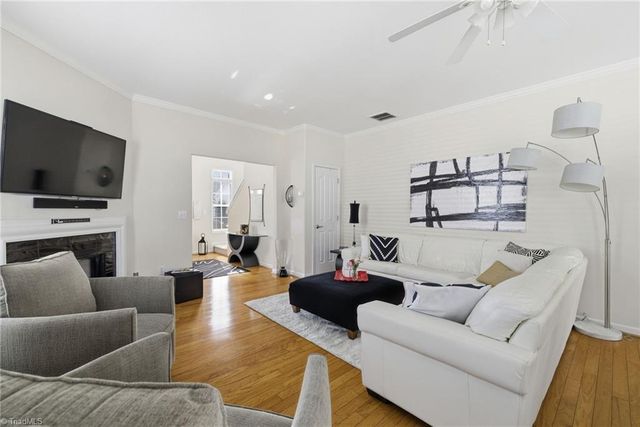 252 Brooks Landing Drive, Winston-salem, NC 27106