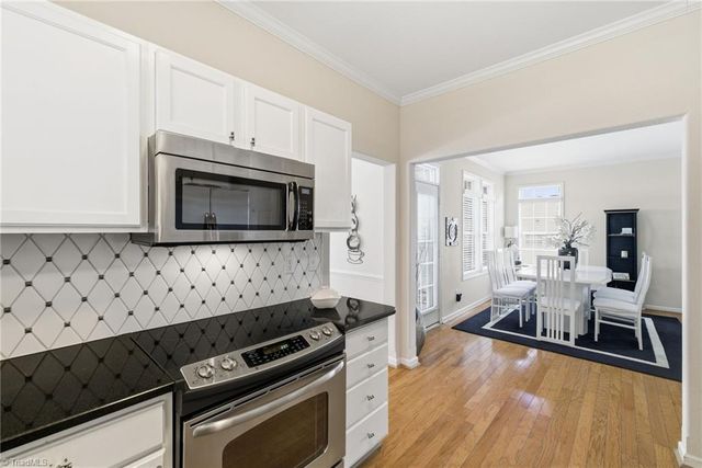 252 Brooks Landing Drive, Winston-salem, NC 27106