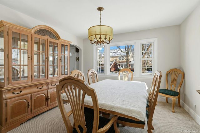 82 Spruce Avenue, Floral Park, NY 11001