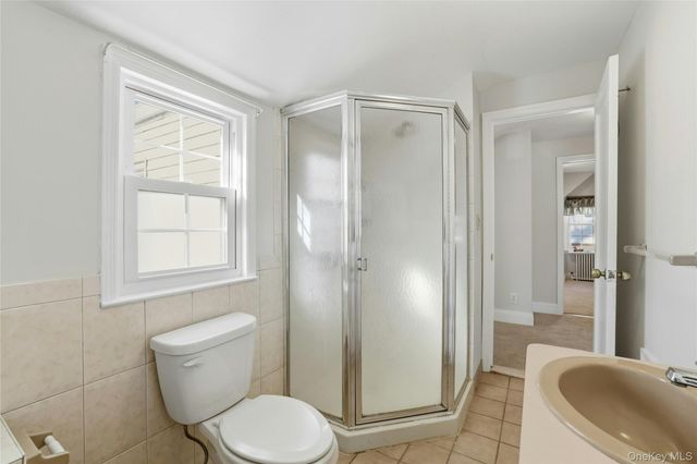 82 Spruce Avenue, Floral Park, NY 11001