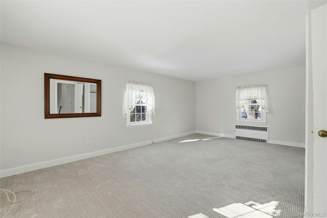 82 Spruce Avenue, Floral Park, NY 11001