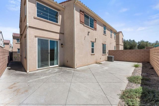 305 Paseo Gusto, Palm Desert, CA 92211