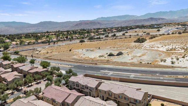305 Paseo Gusto, Palm Desert, CA 92211