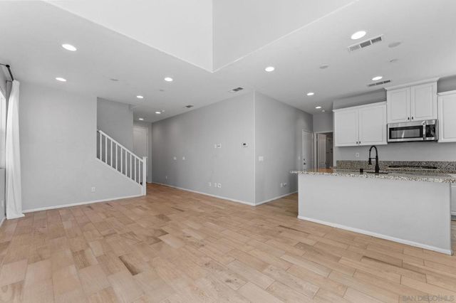 305 Paseo Gusto, Palm Desert, CA 92211