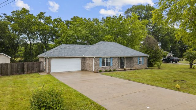 108 Trailside Dr, Murfreesboro, TN 37130