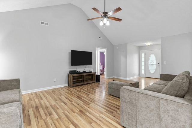 108 Trailside Dr, Murfreesboro, TN 37130