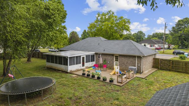 108 Trailside Dr, Murfreesboro, TN 37130