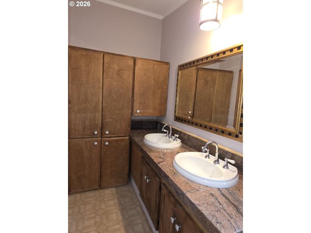 13115 Se FOSTER Rd 22, Portland, OR 97236