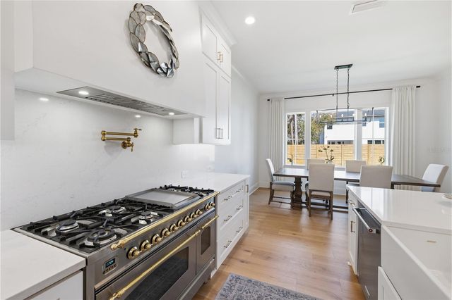 807 W WEST STREET, Tampa, FL 33602