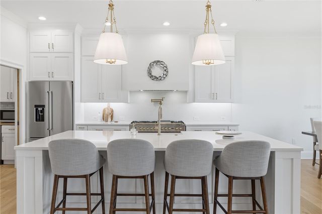 807 W WEST STREET, Tampa, FL 33602