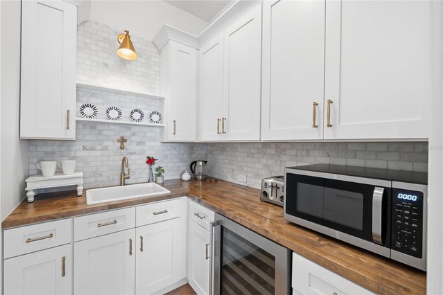 807 W WEST STREET, Tampa, FL 33602