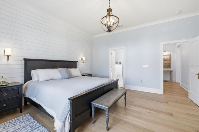 807 W WEST STREET, Tampa, FL 33602