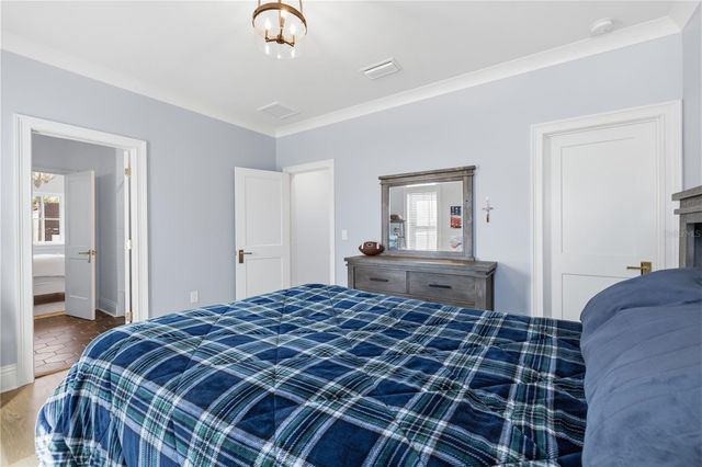 807 W WEST STREET, Tampa, FL 33602