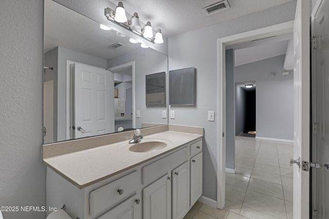 10075 GATE Parkway N 812, Jacksonville, FL 32246