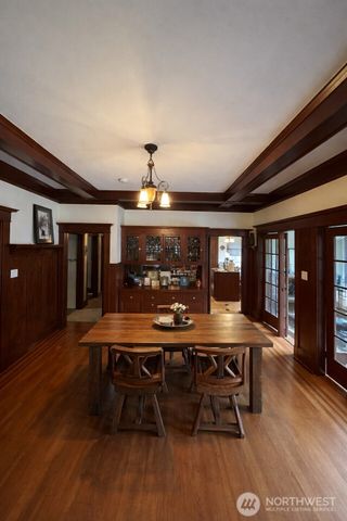 812 E Gwinn Place, Seattle, WA 98102