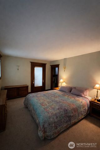 812 E Gwinn Place, Seattle, WA 98102