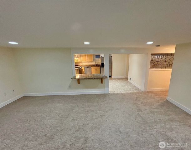812 E Gwinn Place, Seattle, WA 98102