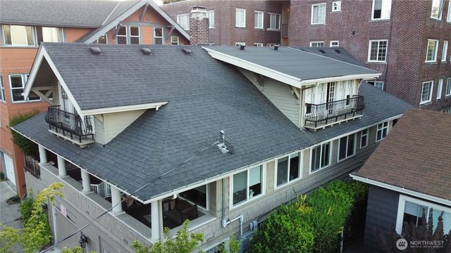 812 E Gwinn Place, Seattle, WA 98102