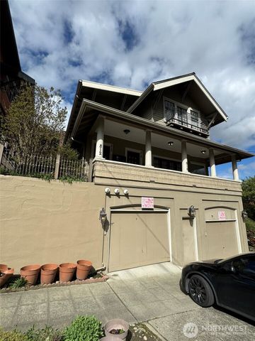 812 E Gwinn Place, Seattle, WA 98102