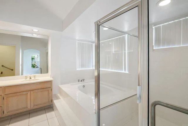 394 Moonstone Bay Dr., Oceanside, CA 92057
